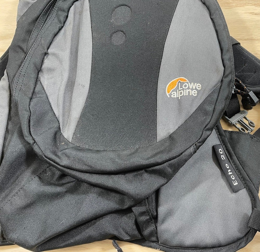 Lowe Alpine Echo 20 Daypack Backpack Black Waist Belt