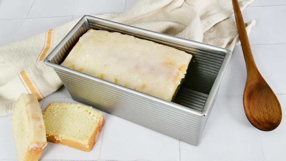 Bakeware Pullman Loaf Pan With Cover, 9 x 4 inch, Nonstick & Quick Release Co...