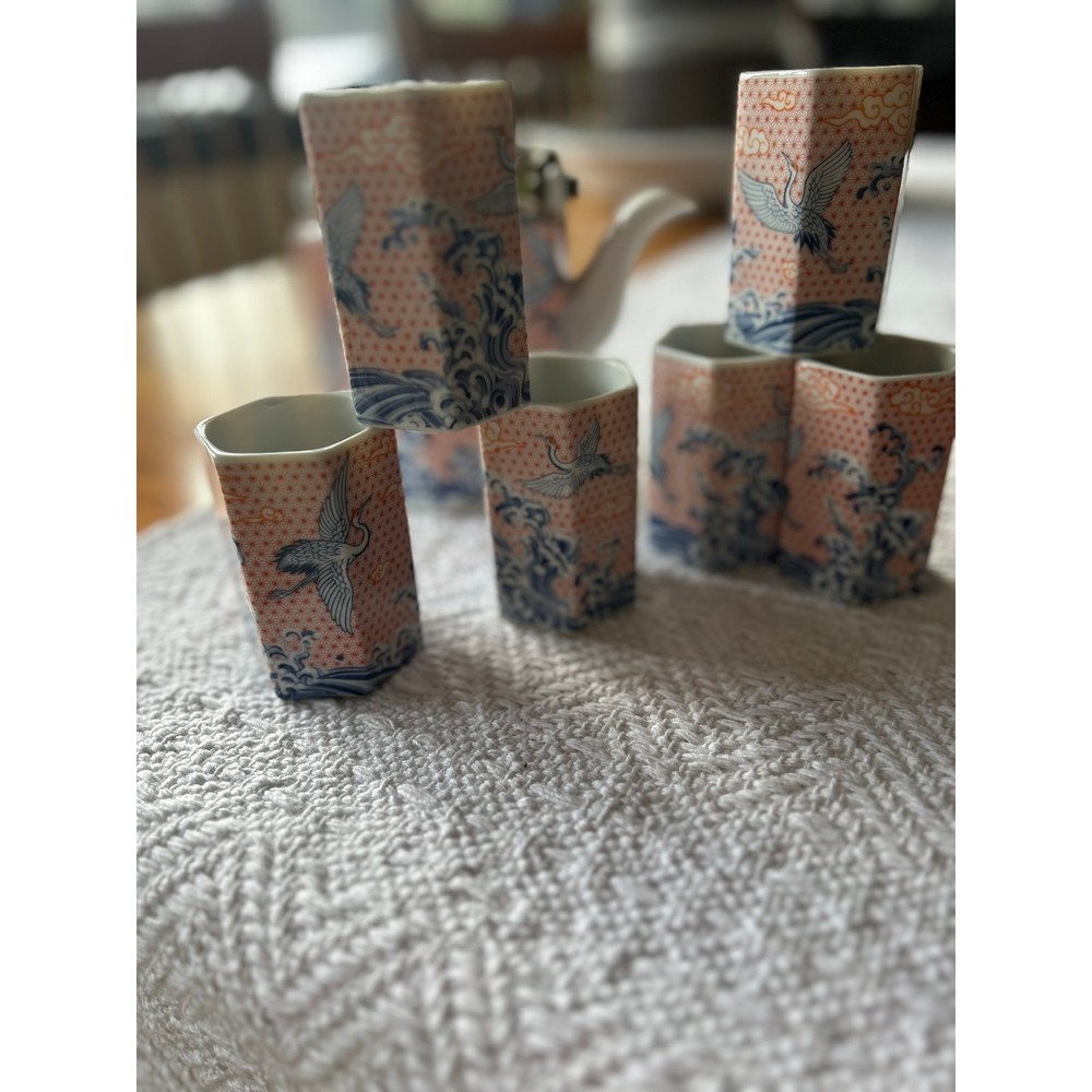 Asian Teapot set with 6 cups.