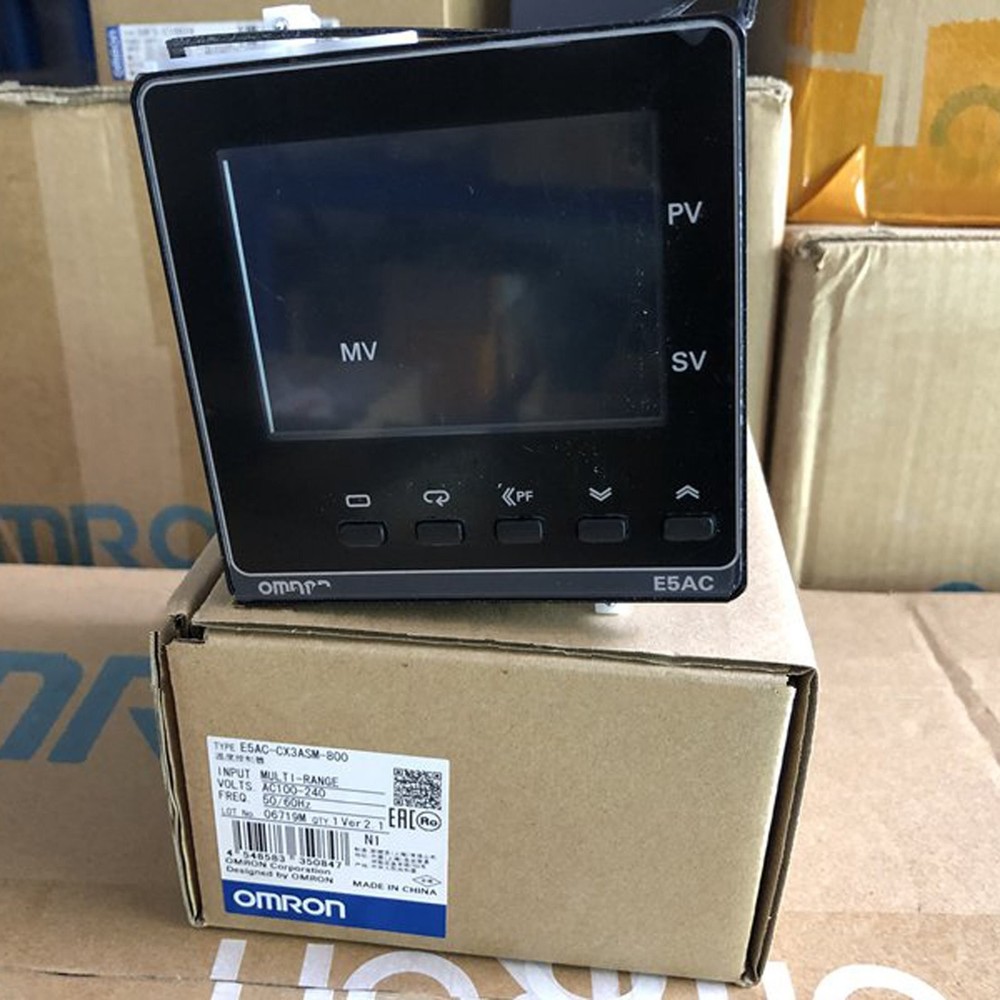 New Omron E5AC-CX3ASM-800 100-240VAC Temperature Controller