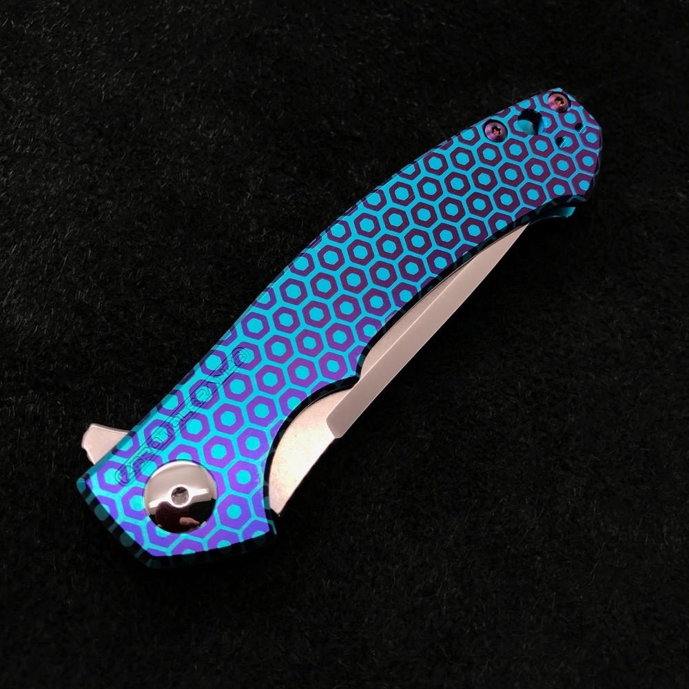 Zero Tolerance ZT 0450 Plain Edge Folder Hex Pattern. Ti screws zt450 BWL