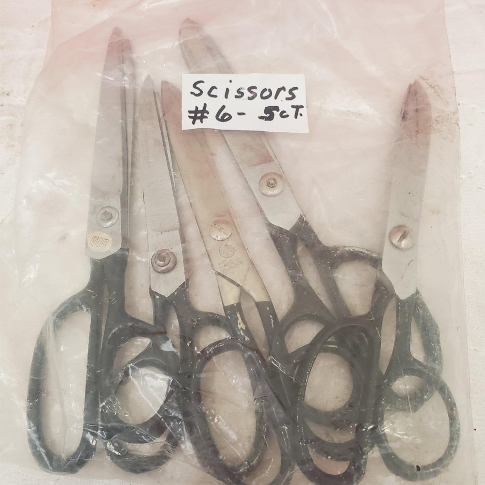 Lot of 5 Assorted Handle Pinking Scissors #6