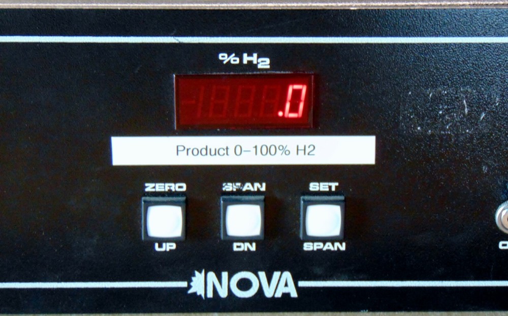 Nova 430RM H2 Gas Analyzer