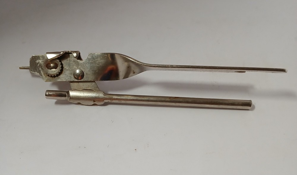 Vtg Can Openers (Manuel)