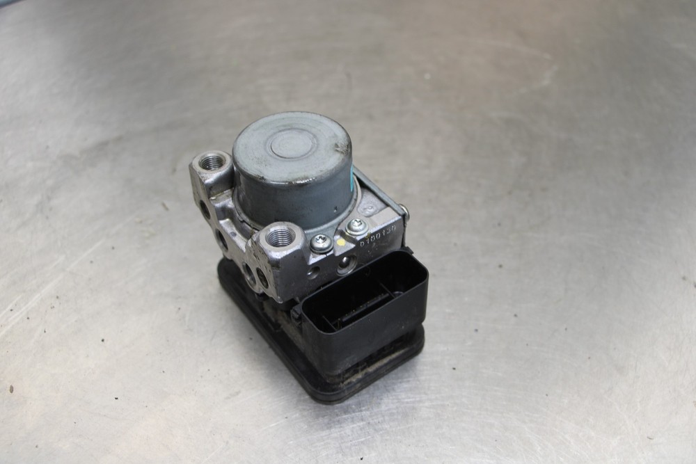 15-18 HONDA CB300F CB300 ABS PUMP UNIT MODULE