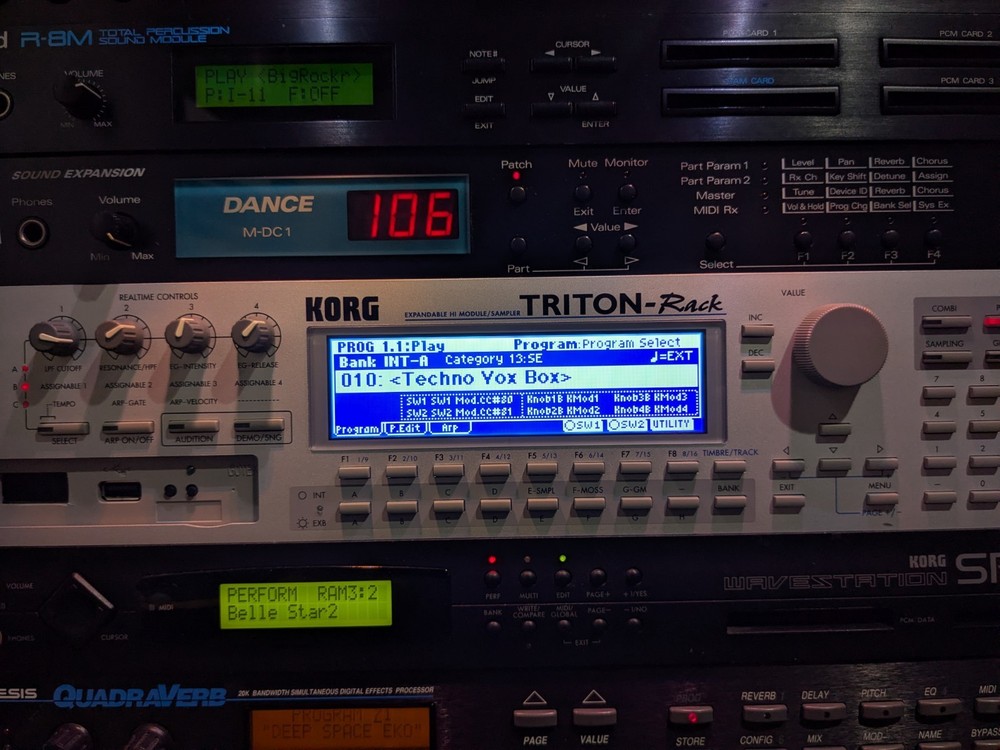 KORG TRITON Rack LUX Custom ASTN LED Display !