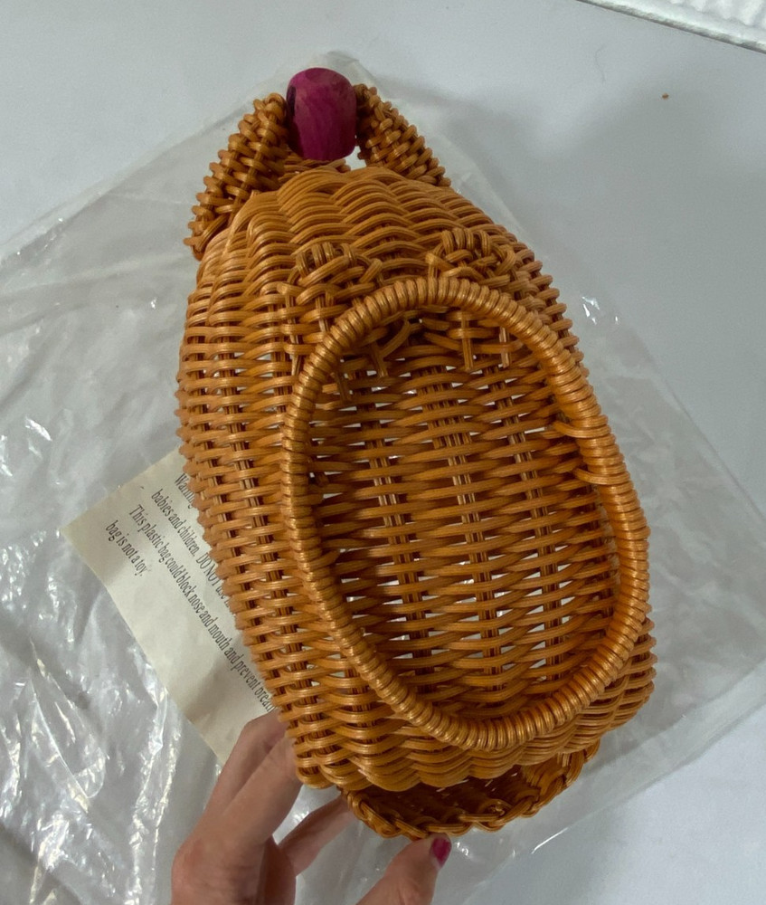 Rattan Squirrel Shape Woven Wicker Brown Basket With Nut NWT