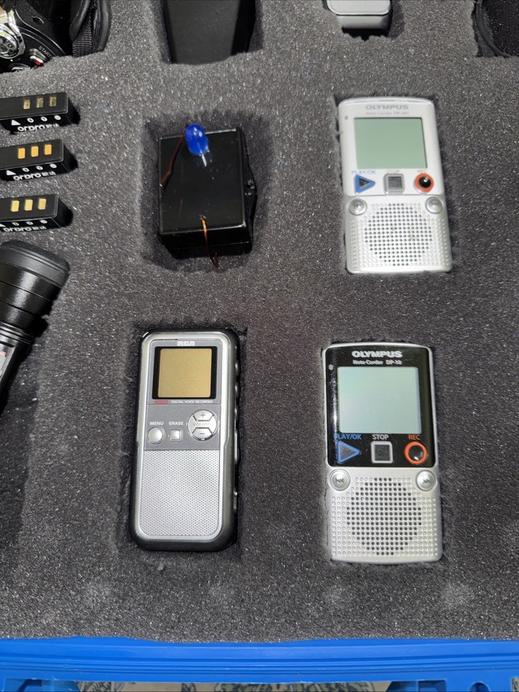 -GHOSTS HUNTING -Advanced Starter Set With Carrie Case ￼