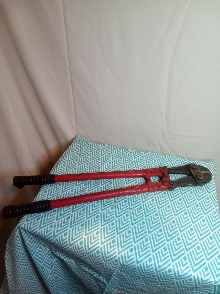 heavy-duty bolt cutters 24 In 600 Lbs