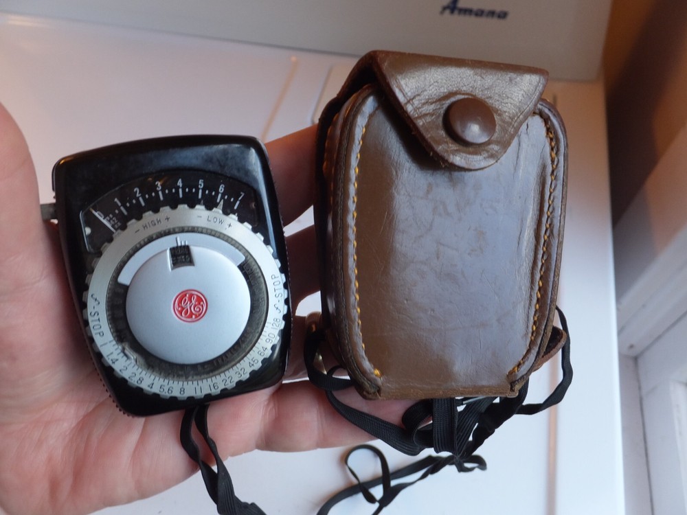 1950s General Electric Camera Analog Light Exposure Meter Type PR-1 Leather Case