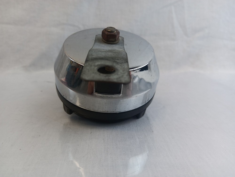YAR TON CLASSIC HORN WITH CASING AND MOUNTING BRACKET CH 5 0602 01
