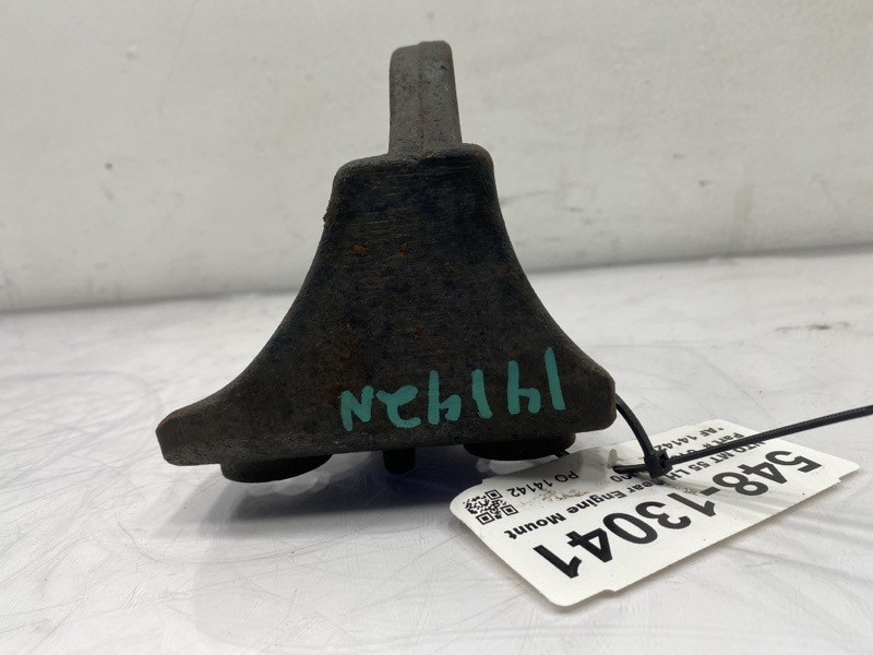 Freightliner MT55 Engine Mount 0130509000 (548-13041)