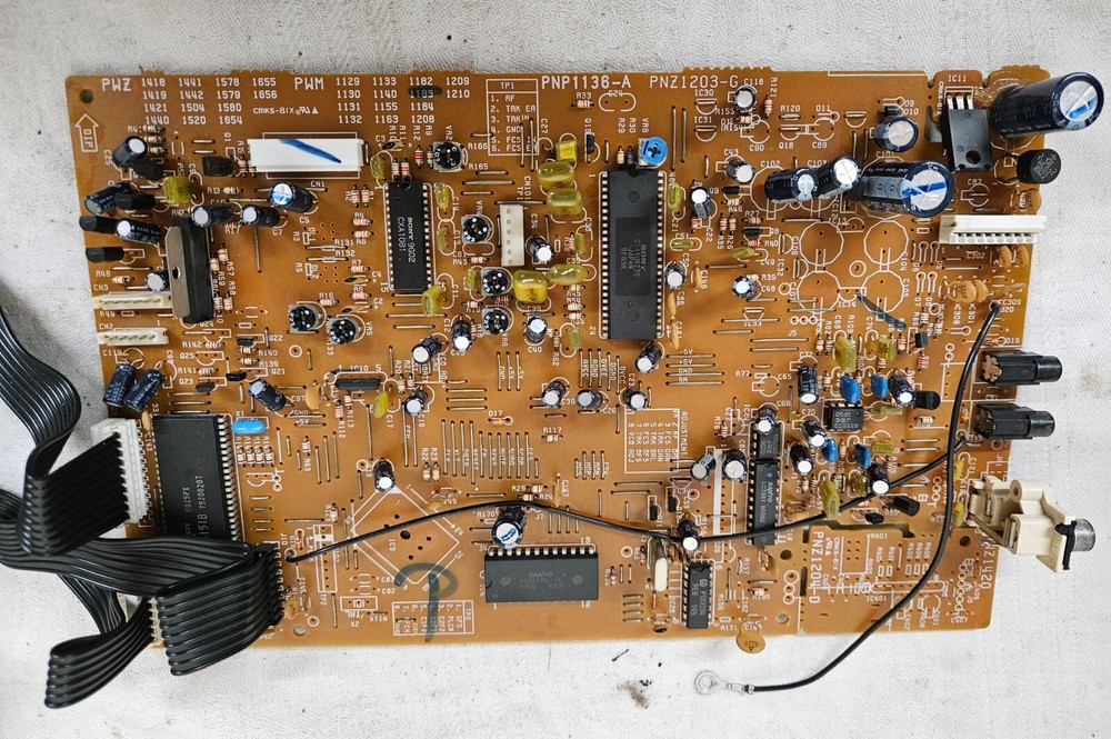 PIONEER PD-4350 Compact Disc CD Player Display & MAIN PCB Working