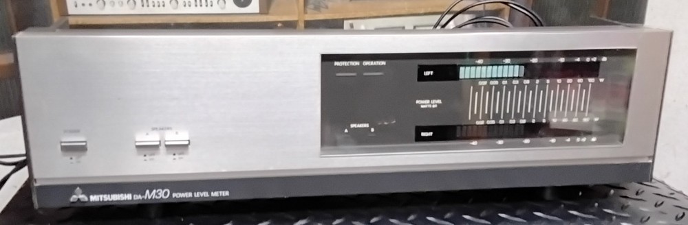 Mitsubishi DA-M30 power level meter / watt meter