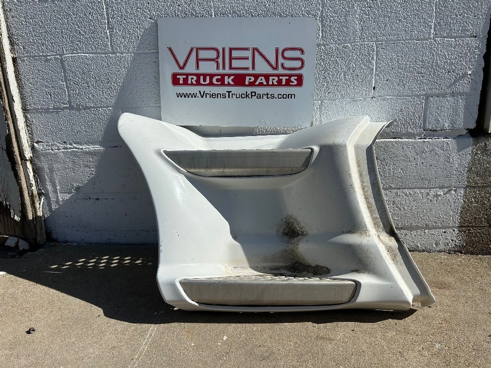 KENWORTH  A33-1080-110R FAIRING SIDE