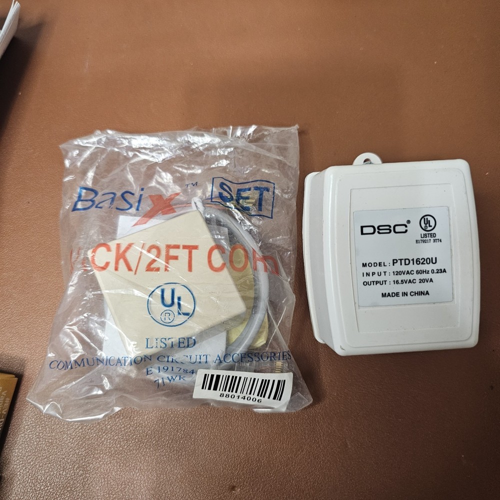 DSC Impassa SCW9057G-433 Alarm Control Panel With Accessories