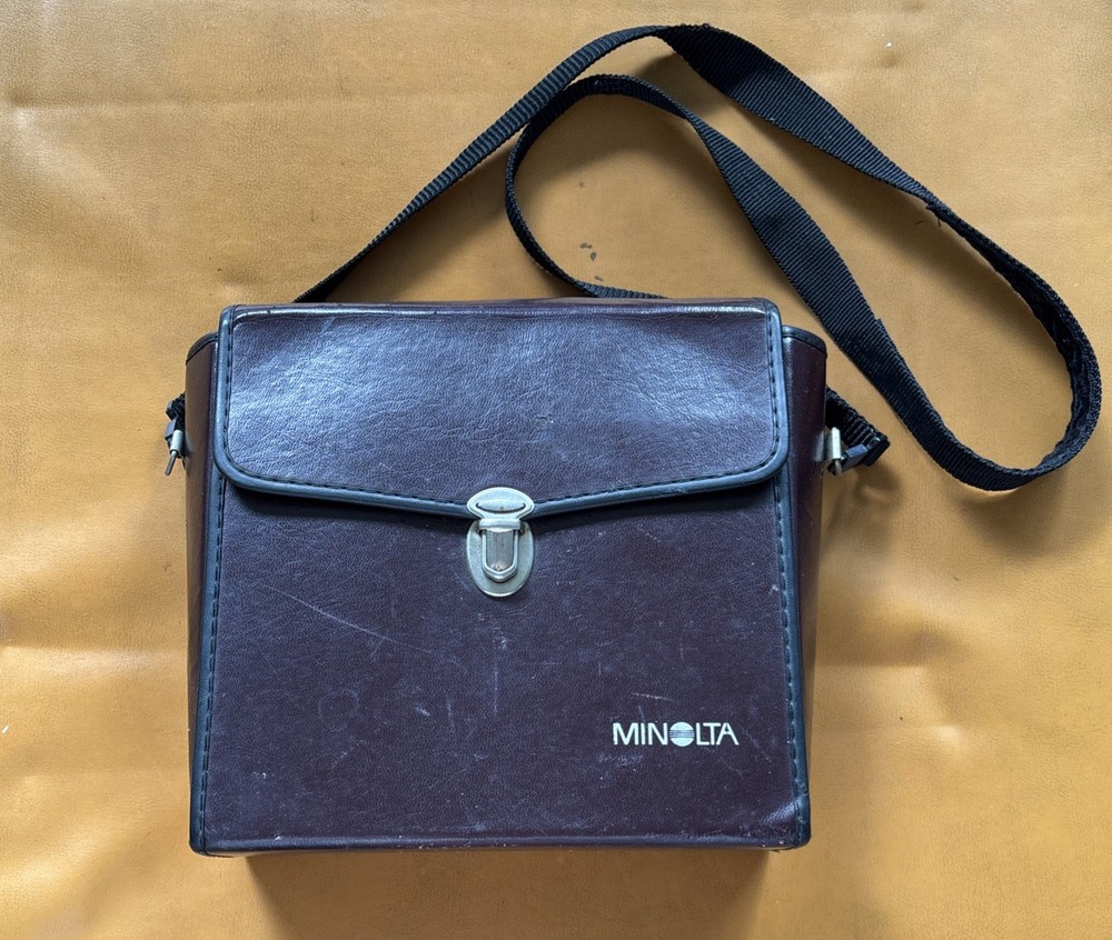 Minolta Standard Extra Wide 7.8 Multi-Coated With Leather Case