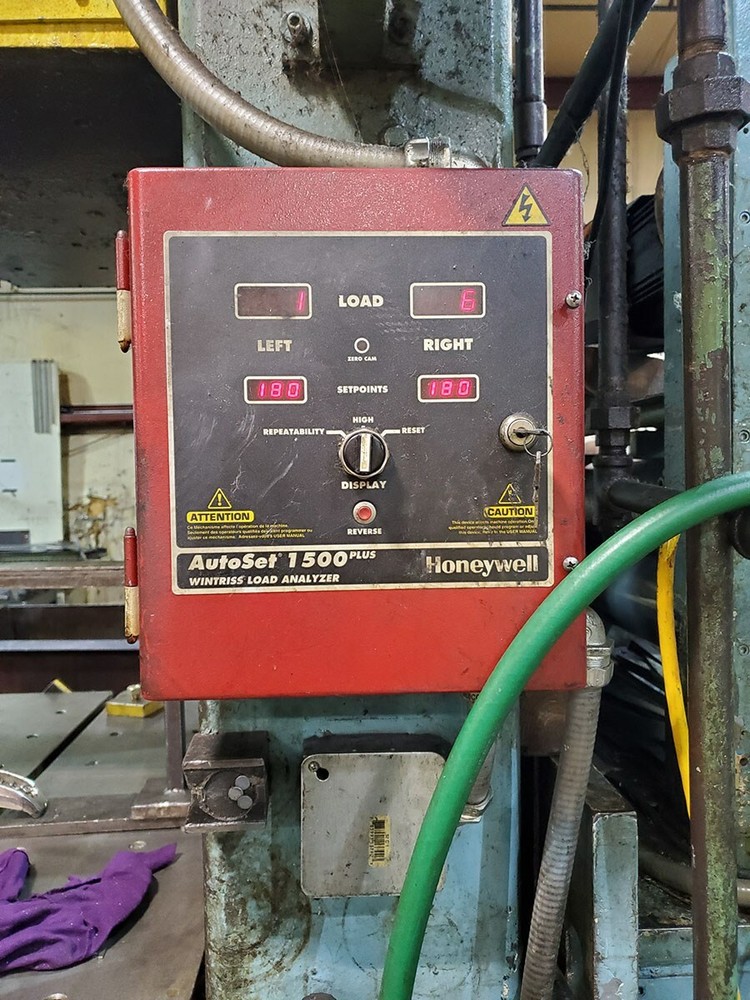 300 TON HEIM STRAIGHT SIDE DOUBLE CRANK PRESS: YODER #72840