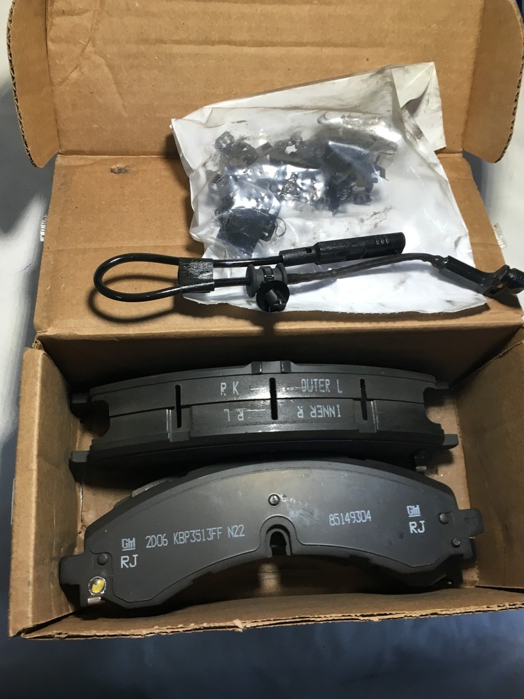 GM OEM PAD KIT 85149489