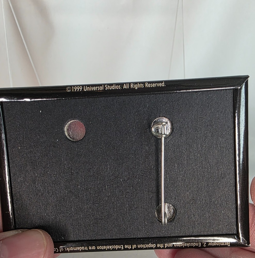 Universal Studios Hollywood Terminator 2: 3D Ride Promo Button 1999