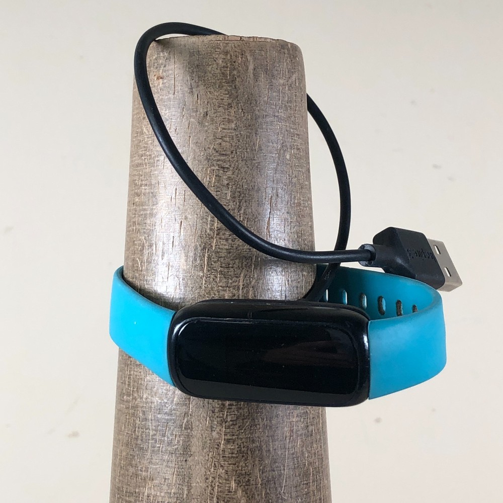 Fitbit Inspire 2 Blue FB424 SMALL Activity Tracker 7 1/4" **With Charger