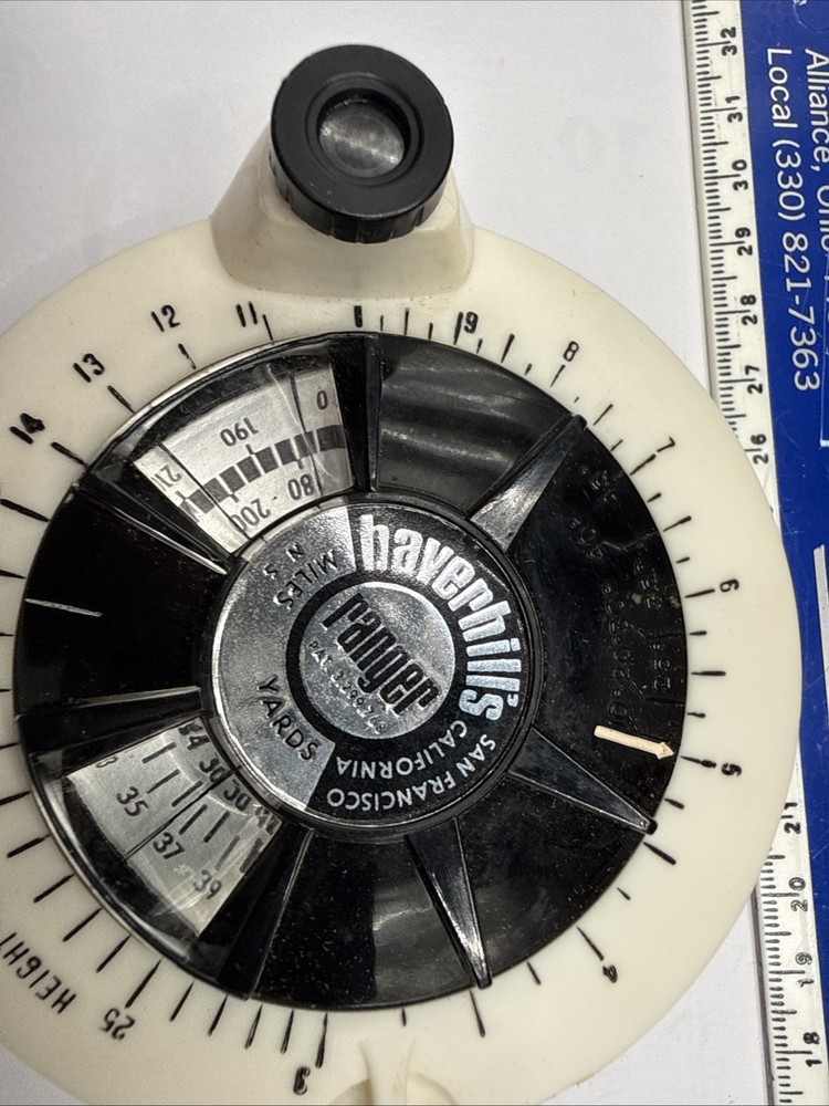 Vintage Davis Instruments 1966 Range Finder with original papers & delivery box