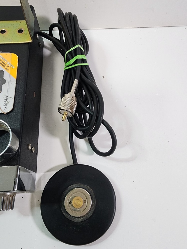 Uniden pc78elite CB Radio with extras