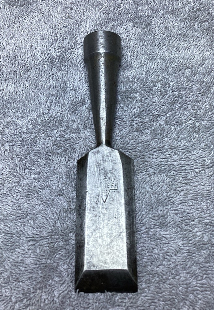 VTG. E.C.SIMMONS KEEN KUTTER 1-1/4” BEVELED EDGE SOCKET CHISEL