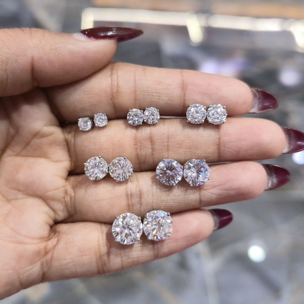 VVS Moissanite Studs 925 Silver (4-9mm)
