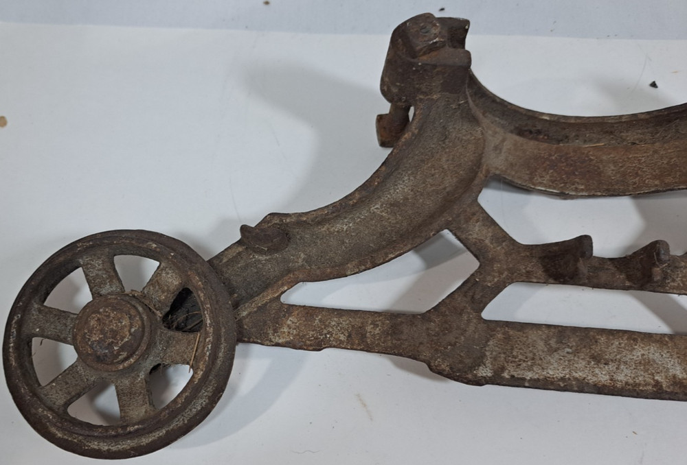Clover Leaf Barn Trolley Side Plate Part Primitive