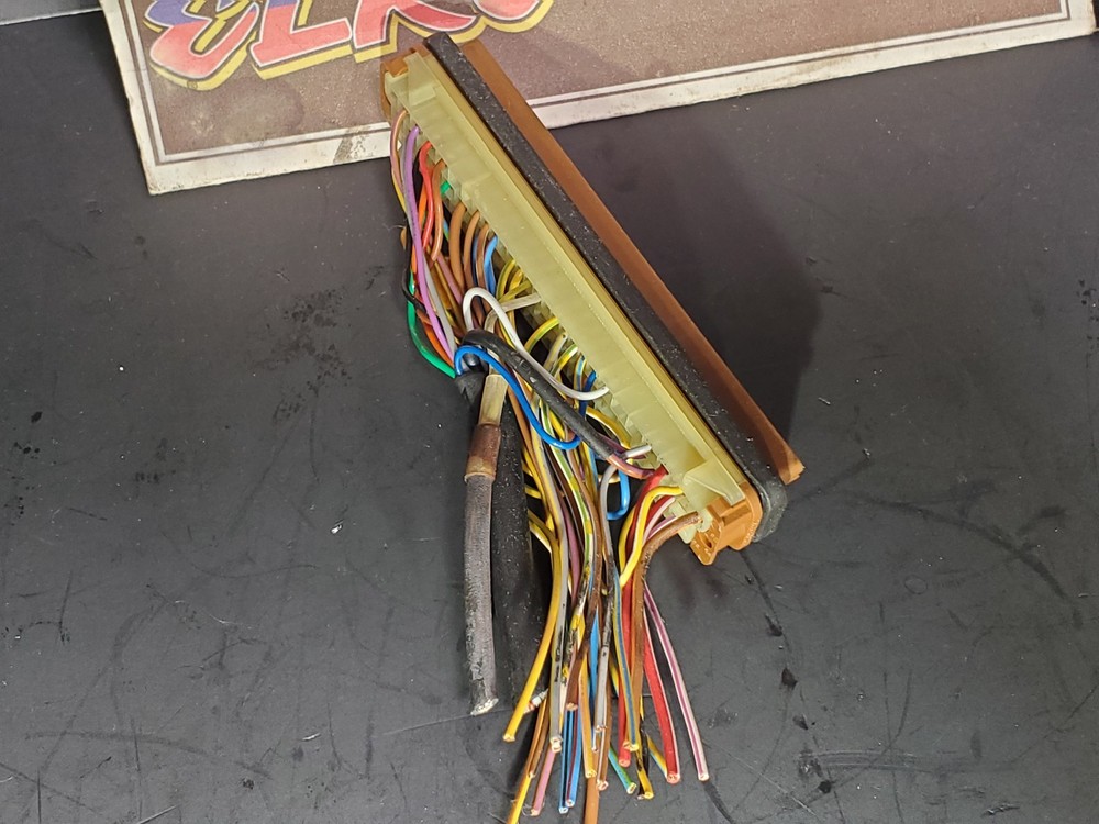 E36 E38 E39 B5 B6 B7 Bosch Motronic TCU Plug Connector Transmission Computer