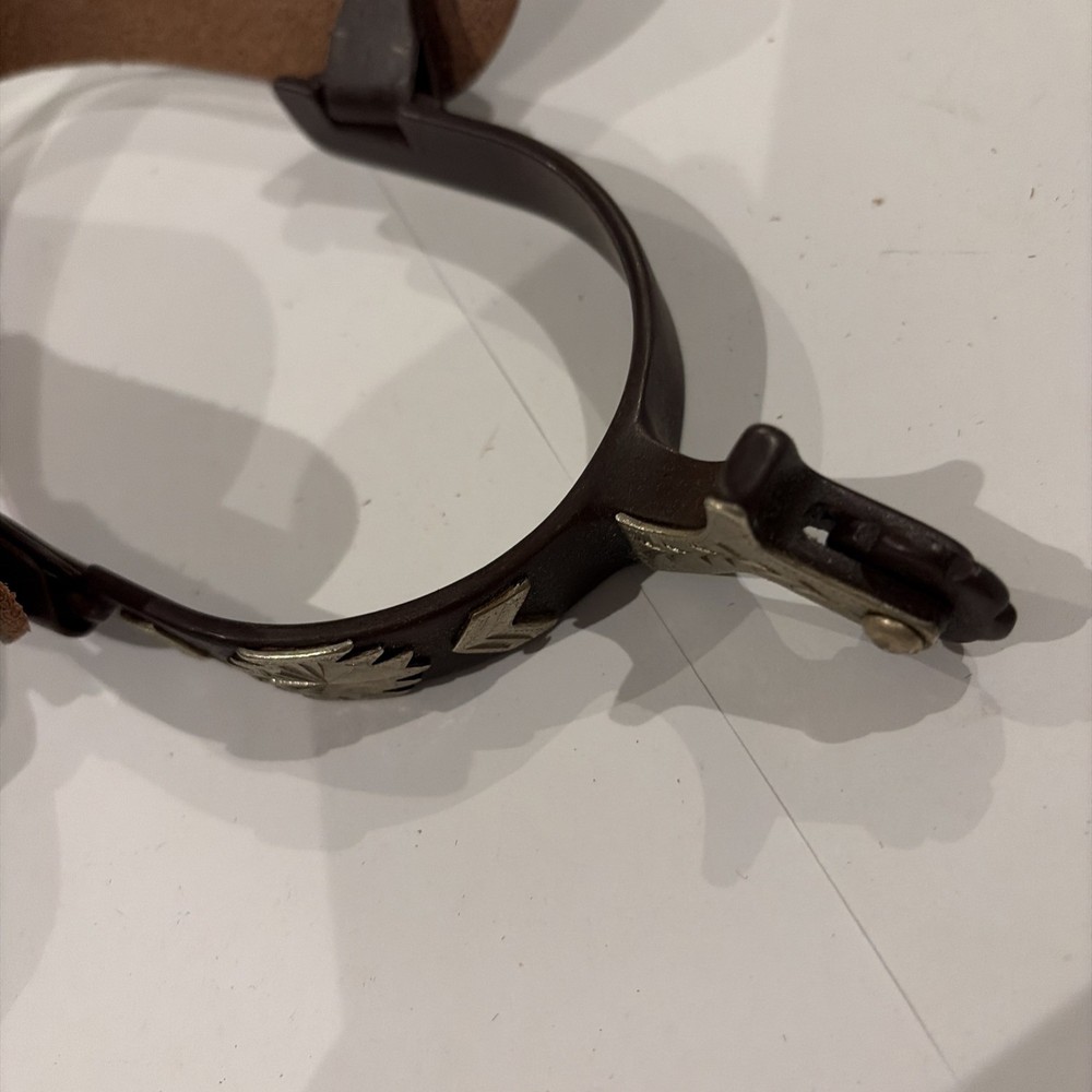 Weaver Spurs And Spur Strap Set