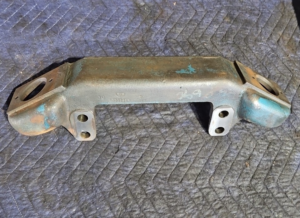 International DT466E Engine Mount - Used | P/N 1678077C1