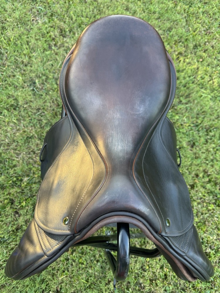 2017 COUNTY SOLUTION HJ 17.5 FORWARD FLAP JUMP SADDLE