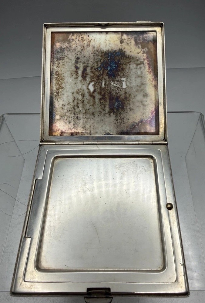 Antique Silver Makeup Compact With Flora Pattern & Leaf Scroll Pattern 3" 161 gr