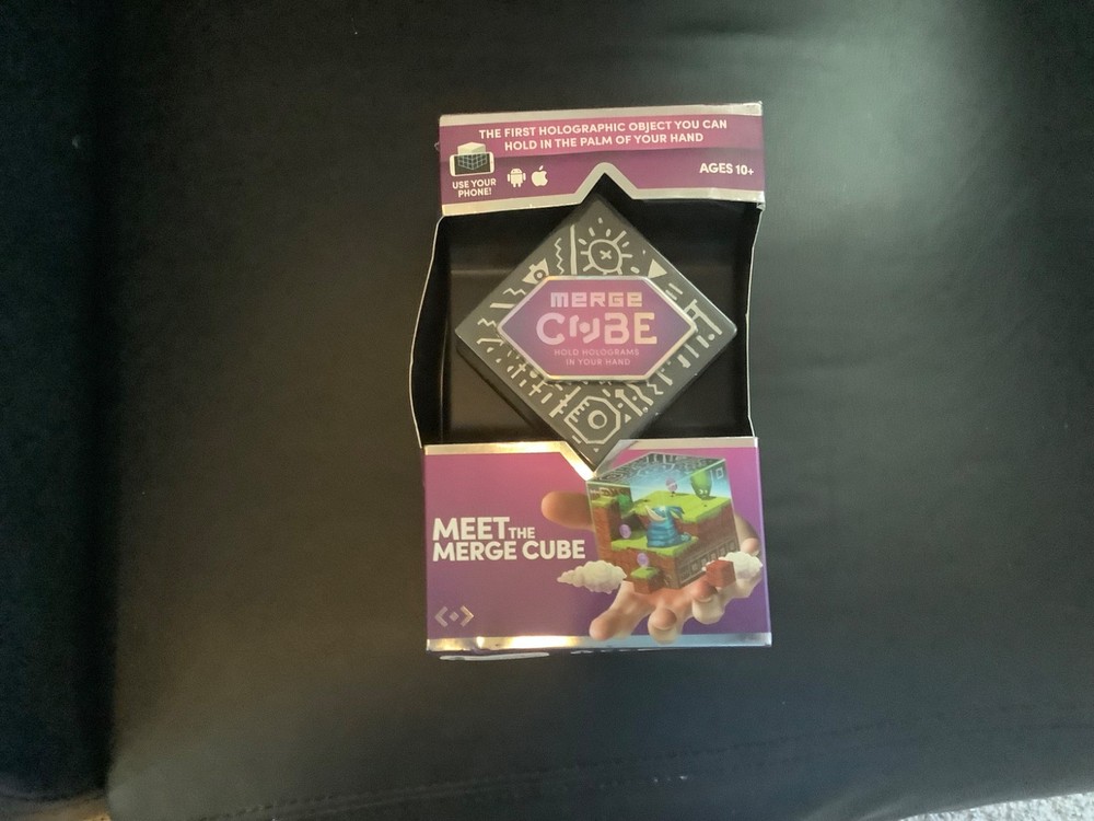 Merge Cube - Augmented Reality Hands-on Tool