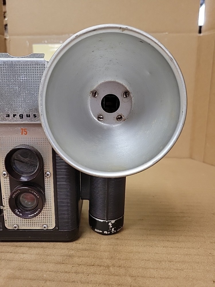 Vintage Argus 75 Camera With Flash And Carrying Strap 75mm *Untested
