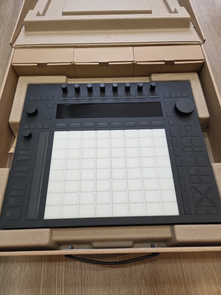 Ableton Push 3 Standalone (w/ processor ) includes Box, cables, and books