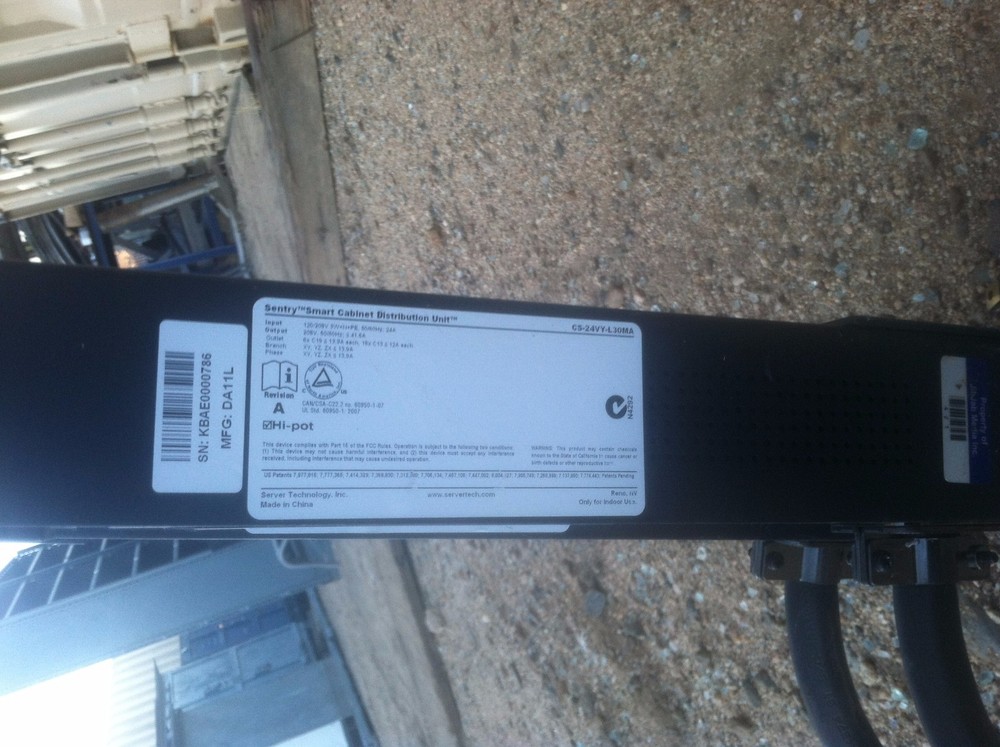 2 Server Technology Smart CDU / PDU igood condition L30 plug 1 or 3 Phase Avail