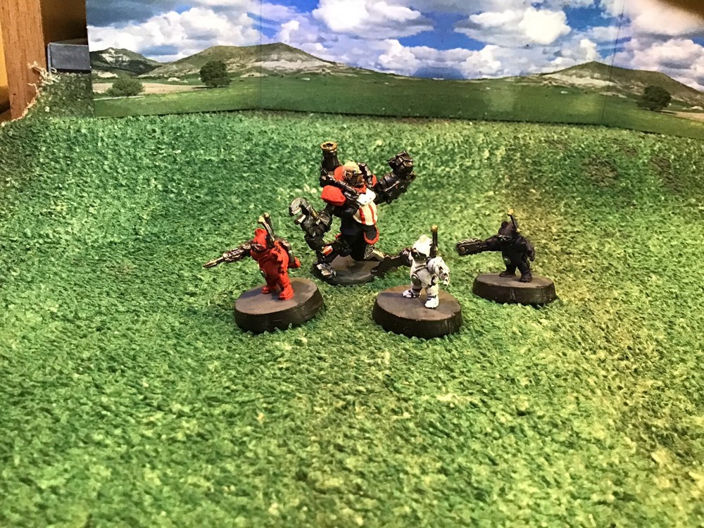 Reaper Decker Lugstampf with 3 Workbots 25mm