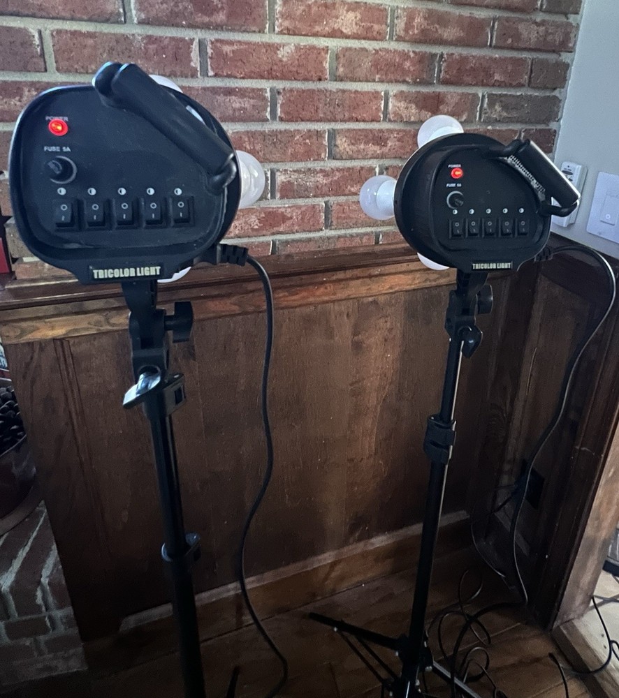 Two Lightweight Tripod Stand with 5 separate lights