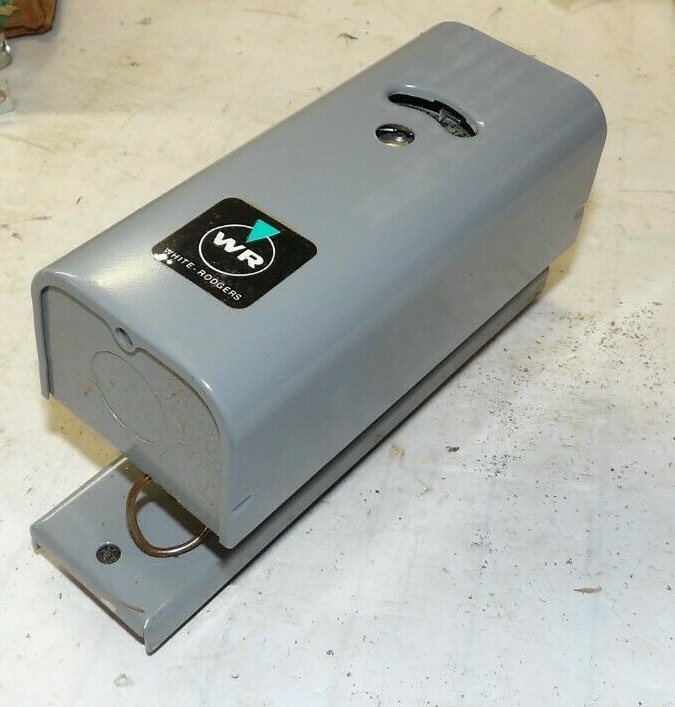 NEW WHITE RODGERS 11B09-2 SURFACE HOT WATER CONTROL 10º DIFF 240 VAC