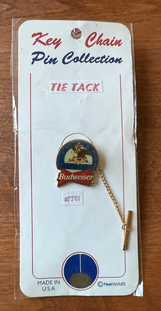 Budweiser Beer  " EAGLE"  Tie Tack Pin & Chain Clasp New In Packaging