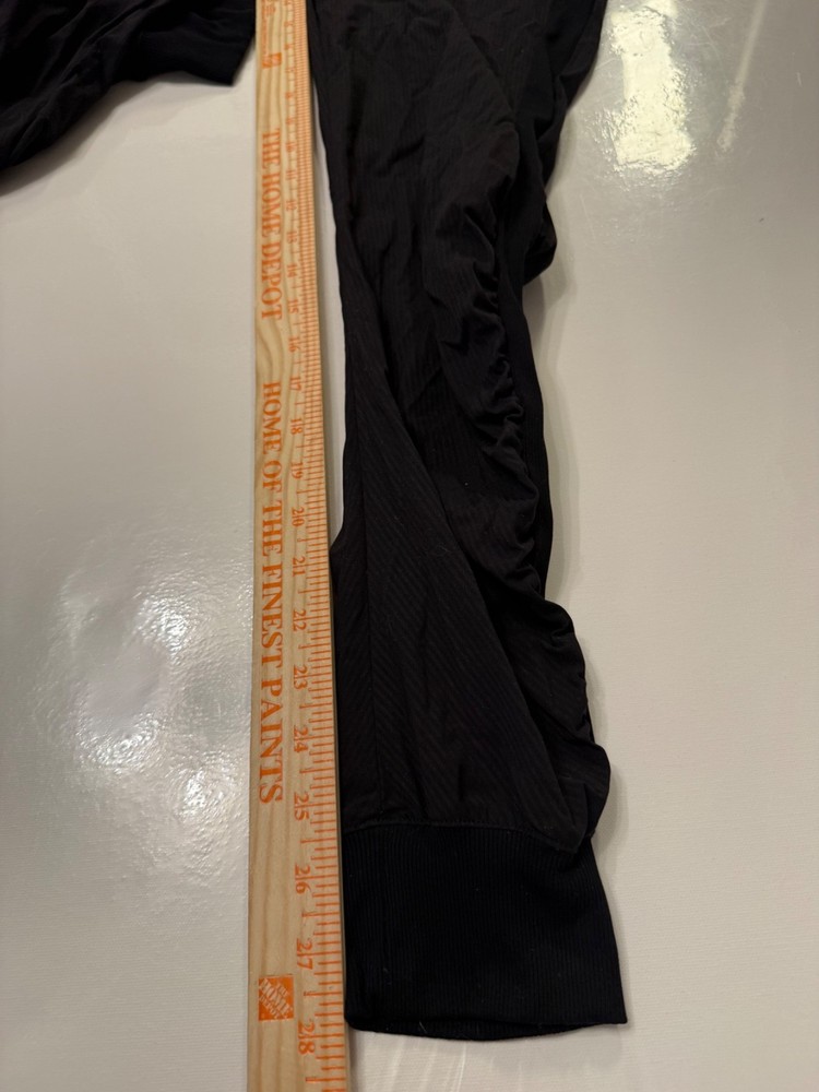 Lululemon 2021 Beyond The Studio Dance Studio Jogger size 6 black 28"