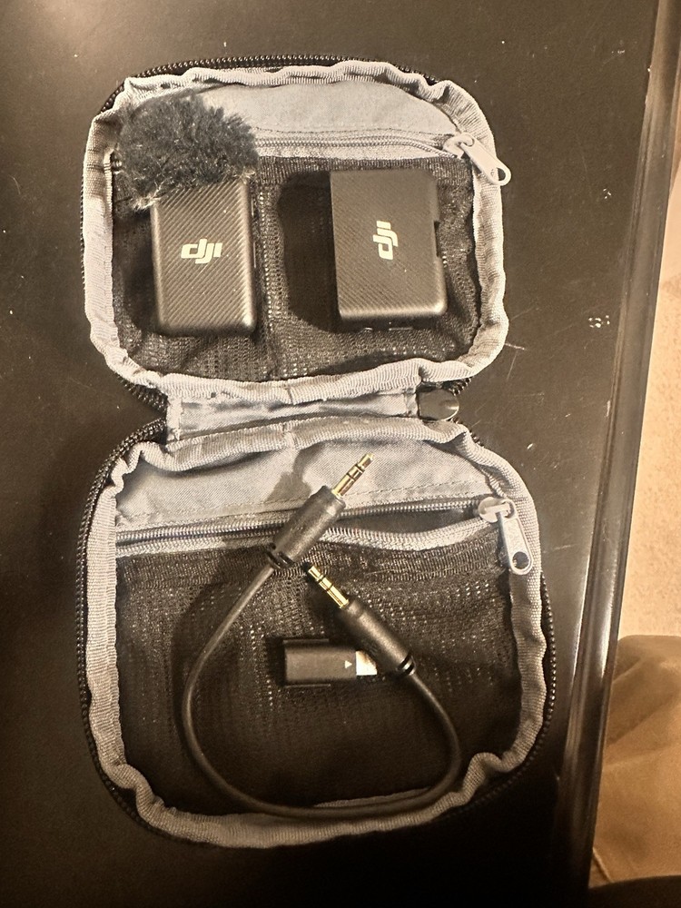 DJI Mic Wireless Microphone System (Transmitter + Receiver) CP.RN.00000308.01