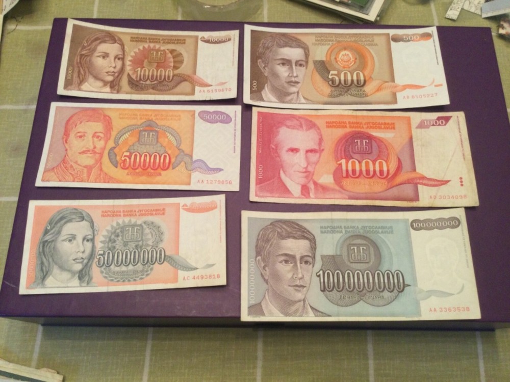 24 different Yugoslavia Dinara in Banknotes