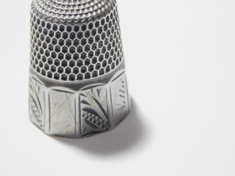 Vintage Sterling Silver 1896 Thimble MI129