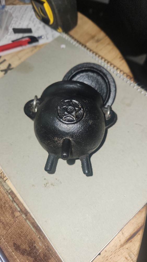 Mini Witch Couldron (Used For Casting Mini Spells)