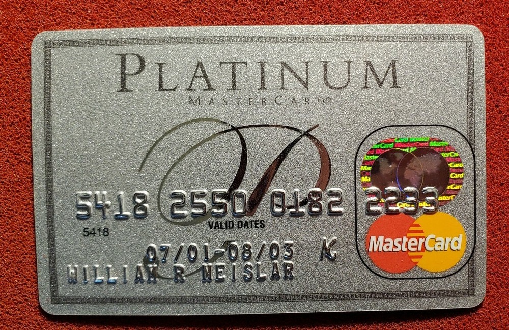 Platinum MasterCard exp 2003   cc1162