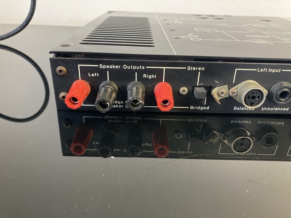 MOSFET Professional Integrated Amplifier TSR-150X Powers On